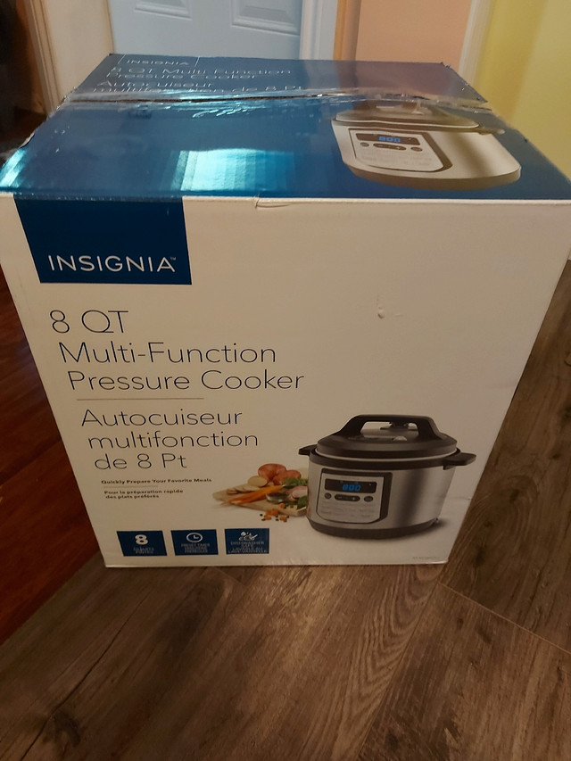 Insignia- 8-Quart Multi-Function Pressure Cooker - Stainless Ste in Microwaves & Cookers in Cambridge - Image 2