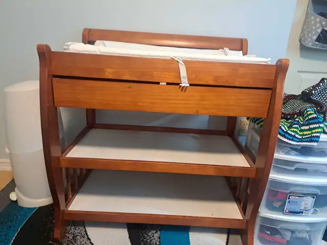 Wooden Diaper Change Table in Bathing & Changing in Edmonton - Image 5