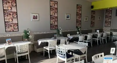 Restaurant & Pizzeria with Property – For Sale in Fort Erie! Turnkey Operation | Dine-In, Takeout &...