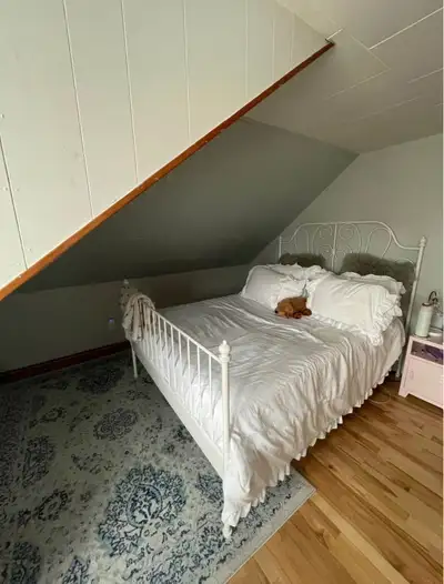 Looking for a roommate from May 2026 to April 2027 (lease extendable), Private room with Shared bath...