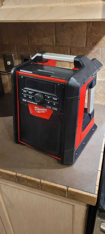 MILWAUKEE M18 JOBSITE BLUETOOTH RADIO AND BATTERY CHARGER , View more