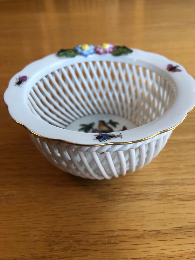 Herend Rothschild Bird & Butterfly Open Weave Basket Dish in Arts & Collectibles in Kitchener / Waterloo - Image 2