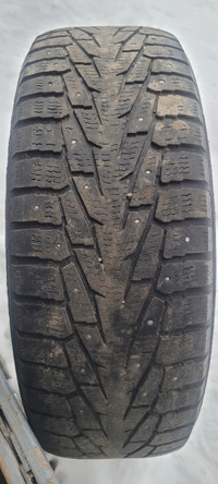 4 pneu d'hiver 245/65 R17 Nokian Hakkapeliitta 7 SUV a clous,