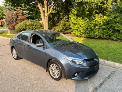 1 LOCAL FEMALE OWNER - NON SMOKER! 2014 TOYOTA COROLLA "TECHNOLOGY" PACKAGE - FULLY EQUIPPED INCLUDI...
