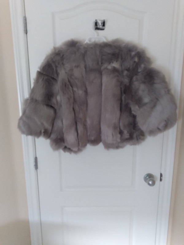 LADIES FAUX FUR JACKET in Women's - Tops & Outerwear in City of Halifax - Image 3