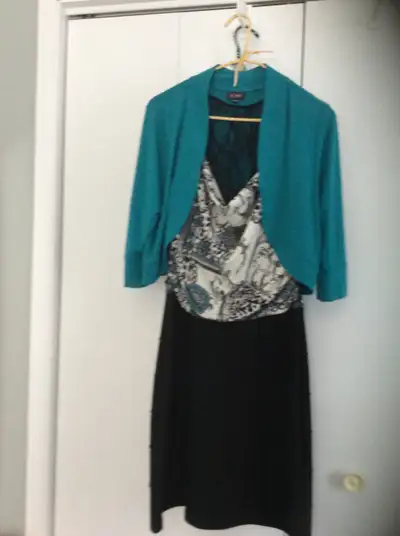 Robe avec gilet, View more