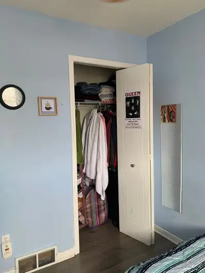 Room for Rent – Female Students Only (Near Fanshawe College)