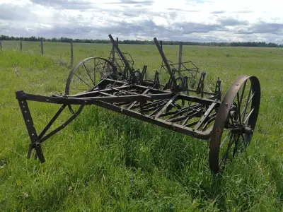 ⭕✅ Pickup location - Pipestone Alberta ✅⭕ Antique Hand Controlled Shovel Cultivator Plow Please call...