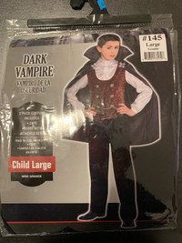 Vampire Costume ( Child Large. 12-14 yrs)