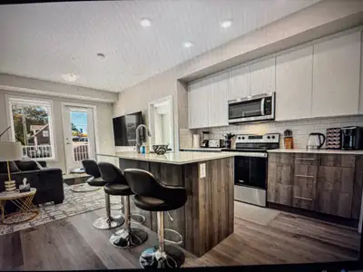 *Available Today - Fully FURNISHED** Modern 2 bed + 2 bath unit available for rent in Inglewood! Com...