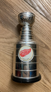 Labatts Blue Mini NHL Stanley Cup Detroit Red Wings 4.25" - HOCK