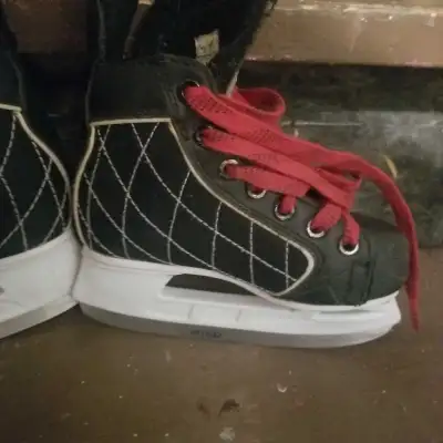 Riedell Skates - Size 13J, View more