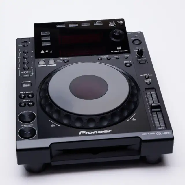 Pioneer CDJ-900 Professional multi player w/ cables in General Electronics in Longueuil / South Shore - Image 6