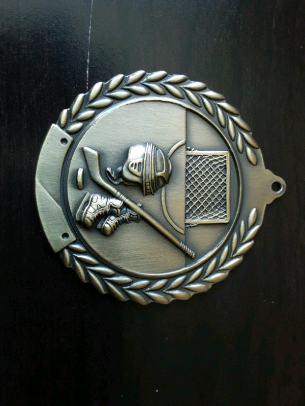 Bronze Medal High School Series Girls Ice Hockey 1997 in Arts & Collectibles in London - Image 3
