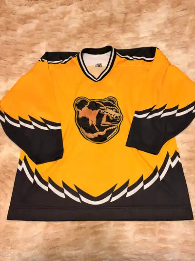Boston Bruins CCM Pooh Bear Jersey 2xl, View more