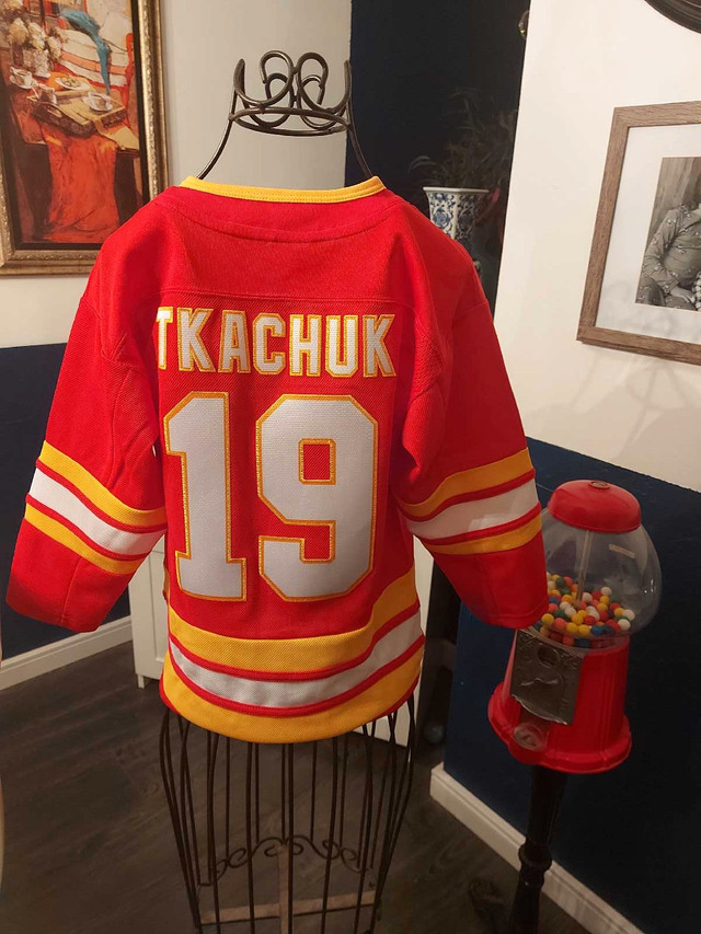 Calgary Flames youth jersey Tkachuk 4/7 in Hockey in Calgary