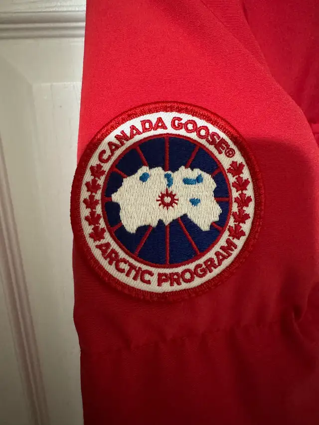 canada goose macmillan jacket  in Men's in City of Toronto - Image 4