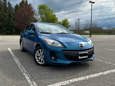 2012 Mazda Mazda3 GS SKY 2.0L, Limited Edition (All Options)!