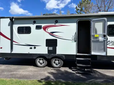 Rebuilt suspension with upgraded brass bushings 2 new tires this year Interior includes: Television,...