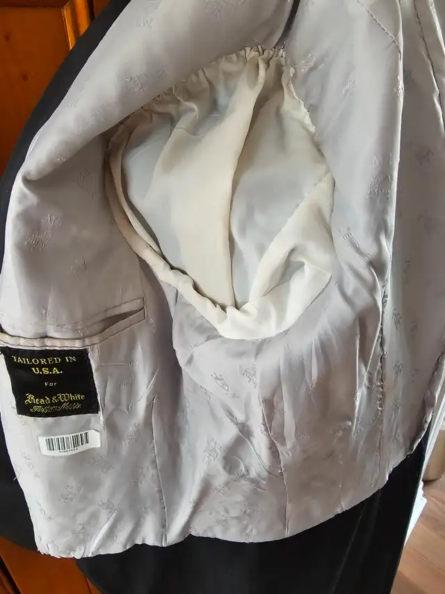 Vintage men's tail coat in Arts & Collectibles in City of Halifax - Image 9