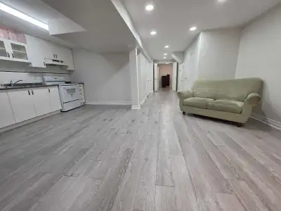 For Rent | 2-Bedroom Basement Apartment | Yonge & Elgin Mills Devonsleigh, Richmond Hill A bright an...