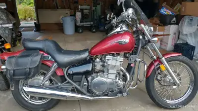 2009 Kawasaki Vulcan 500 with only 18, 237kms. Perfect beginner bike! Runs perfectly, battery in goo...
