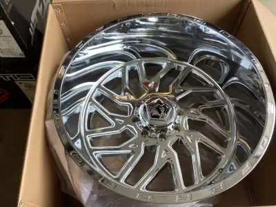 TIS 544c. 24x14. 8x165.1. -76 offset , chrome finish , 8 in lip. Awesome deal for large high end chr...