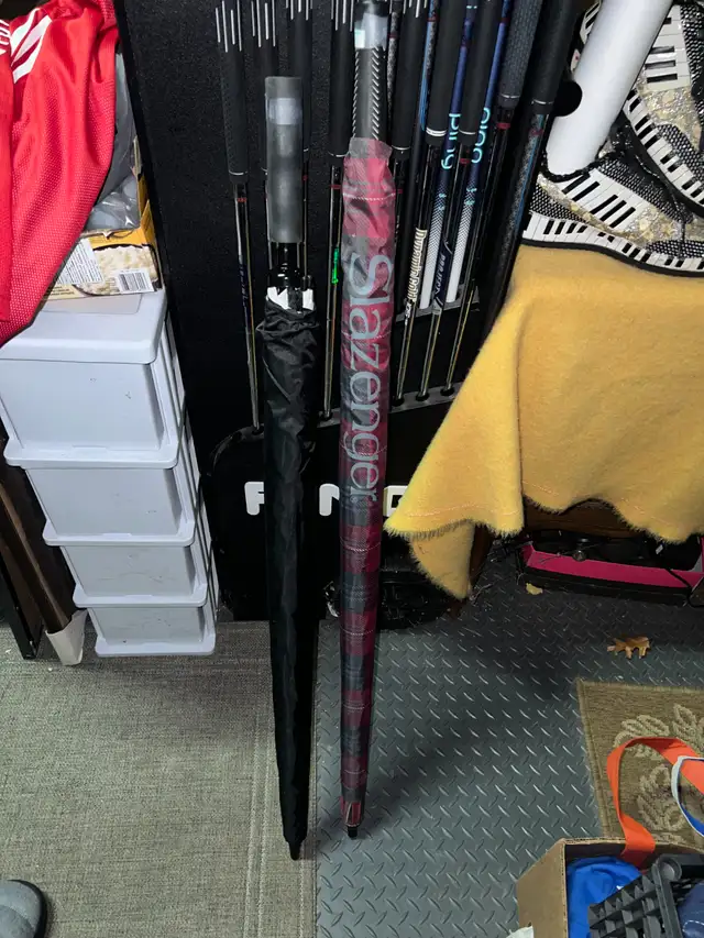 GOLF - BAG TOWELS / NEW GLOVES / UMBRELLAS / TRAVEL COVERS in Golf in Mississauga / Peel Region - Image 7
