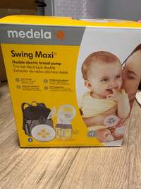 Medela Swing Maxi double electric breast pump plus accessories