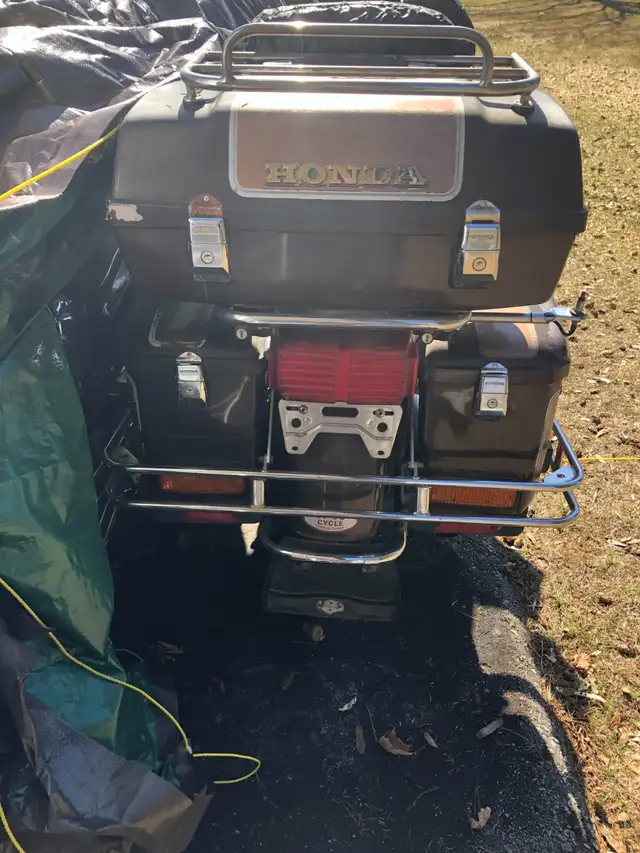 2 Honda 1100cc motorcycles in Street, Cruisers & Choppers in Belleville - Image 7