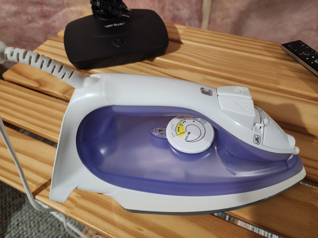 T-Fal Iron Ultraglide Diffusion in Irons & Garment Steamers in Strathcona County - Image 2