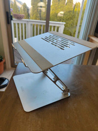 laptop/iPad metal stand