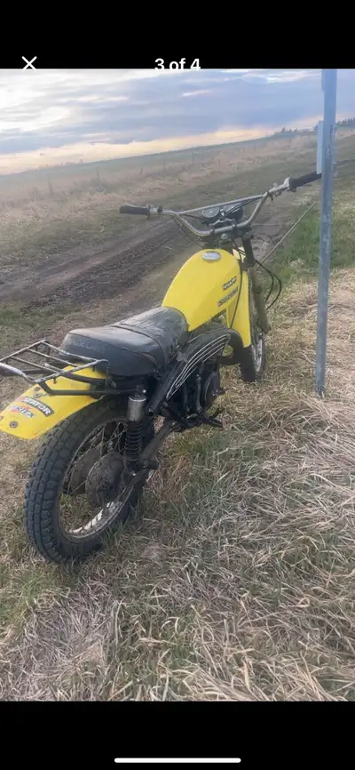 Suzuki TS250 two stroke. has ok compression could use rings It runs but won’t fully hit powerban due...