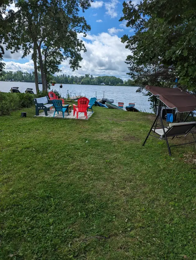 Beautiful WATERFRONT 3-BR  long term Rental   $1890 in Quebec in Canada - Image 4