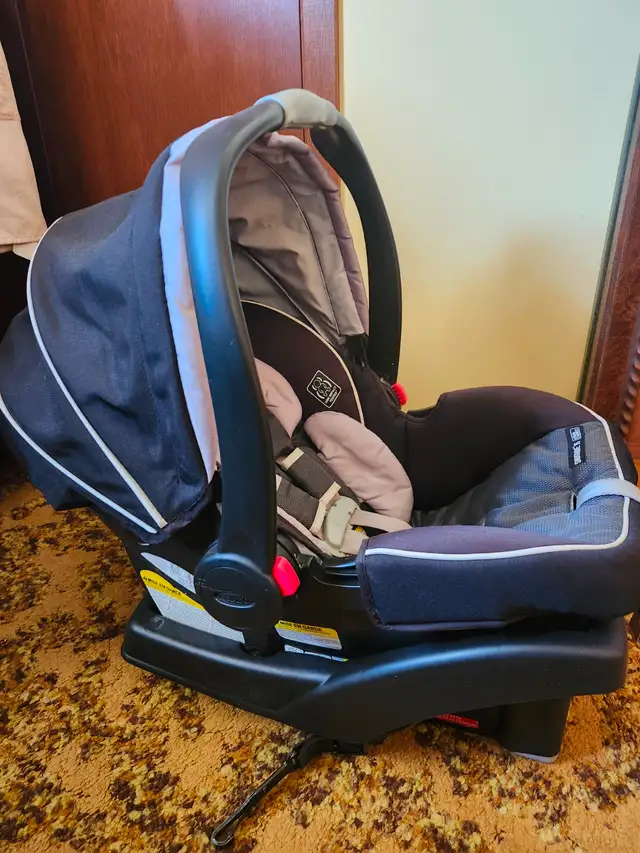 Graco click connect car seat in Strollers, Carriers & Car Seats in St. Catharines - Image 3