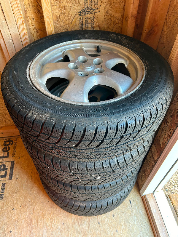 215/60R16 Winter tires in Tires & Rims in Grand Bend