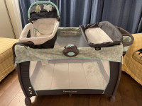 Pack and play / crib