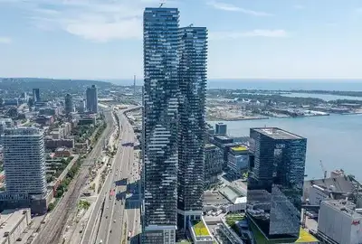 Luxury 1 bedroom Condo with Wraparound Balcony at Sugar Wharf