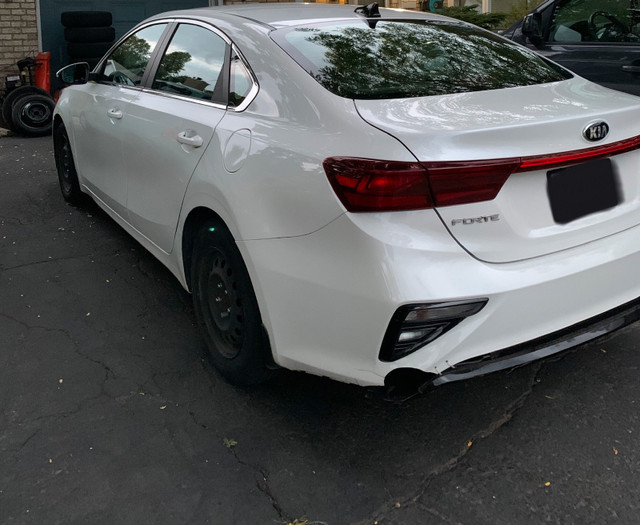 AS IS - 2020 Kia Forte EX White - Apple CarPlay, Heated Front in Cars & Trucks in Ottawa - Image 3