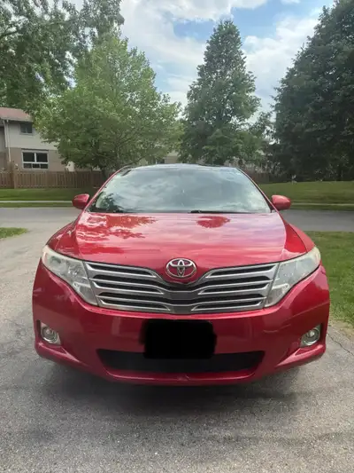 AS IS, NO LOWBALLING, nice Toyota Venza with 144 kilometres with a spacious inside cracked windshiel...
