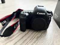 Canon 5D Mark IV camera for sale