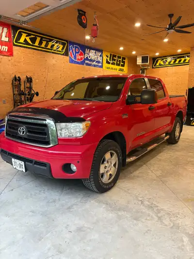 Very clean one owner truck. SR5 crewmax 4 door. Black cloth interior. Sunroof, step bars, spray in b...