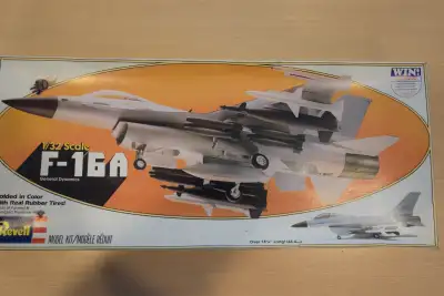 F-16 A by Revell - 1:32 Scale Revell 4701 RE-128-A PLEASE READ THIS ENTIRE AD BEFORE CONTACTING ME-...