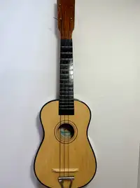 Vintage ukulele