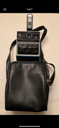 Vintage Kodak EK6 Instant Camera ( Polaroid Style ) Flash / Case