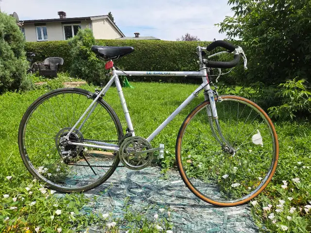 Velo de course blanc, 26", 12 vitesses in Road in Laval / North Shore - Image 5
