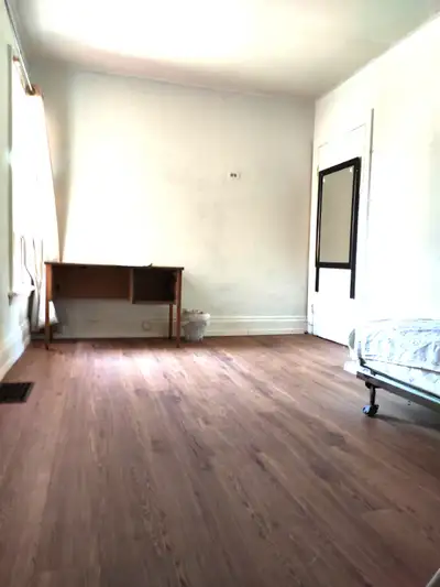 NICE  Room for rent in heart Hamilton