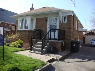 2 Bedroom house in Weston Village available for rent 20 Boyd Avenue, Toronto This spacious house wit...