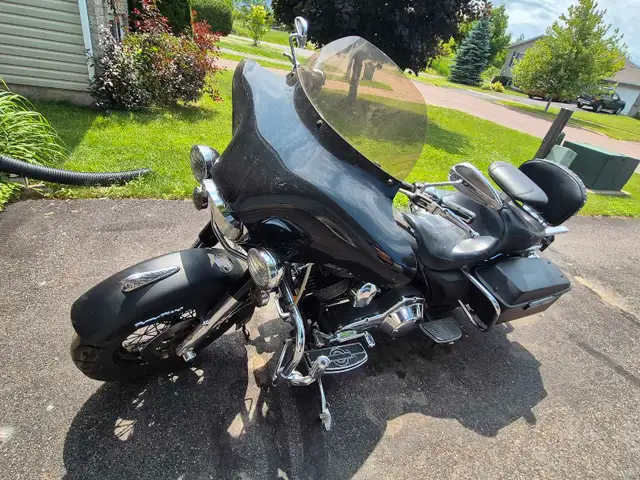 2002 Harley Roadking in Touring in Pembroke - Image 3