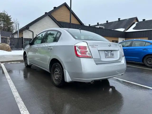 Nissan sentra 2009 in Cars & Trucks in Trois-Rivières - Image 4